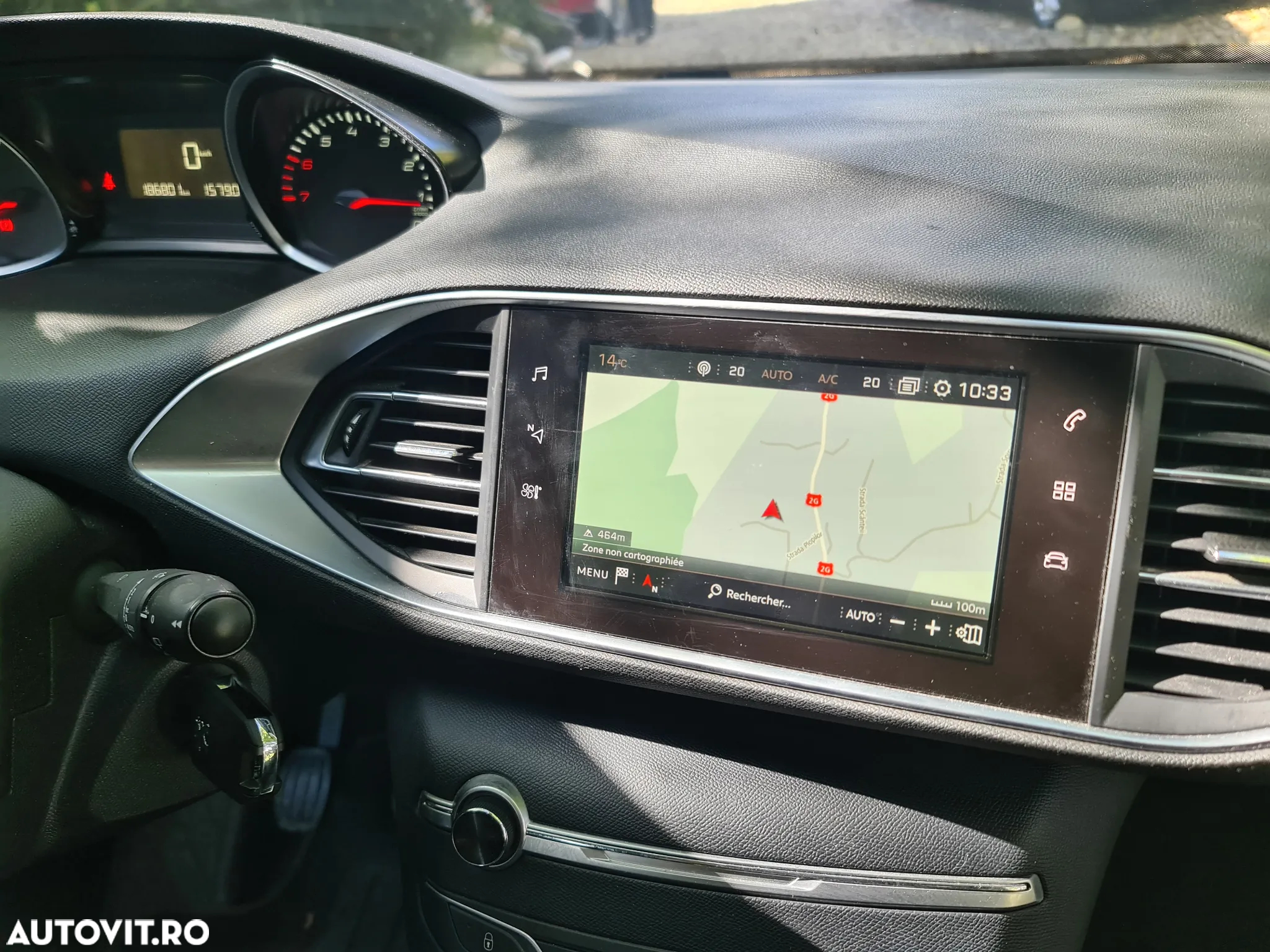 Peugeot 308 1.2 L PureTech Turbo S&S Allure - 10