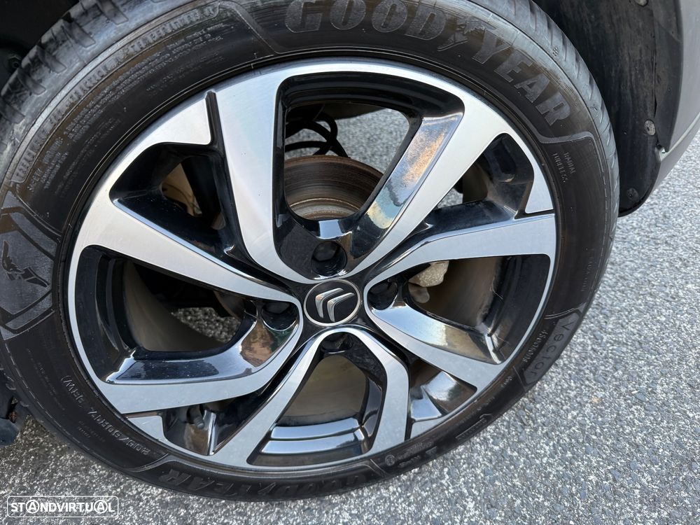 Citroën C3 1.2 PureTech Shine Pack EAT6 - 18