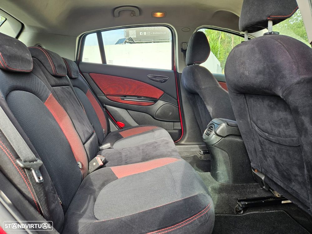 Fiat Bravo 1.4 T-Jet 16V Sport R - 12