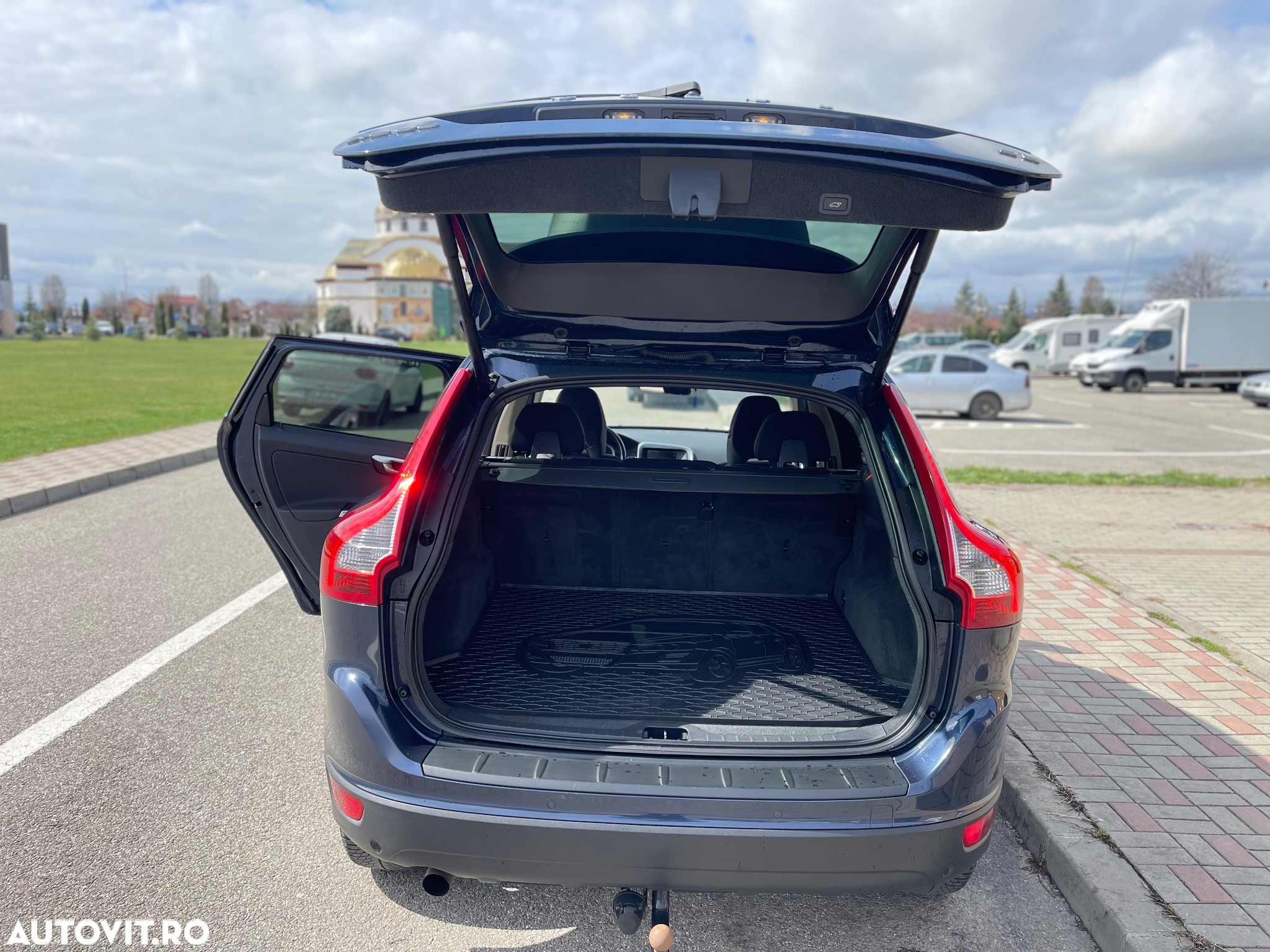 Volvo XC 60 D3 Aut. Momentum - 11