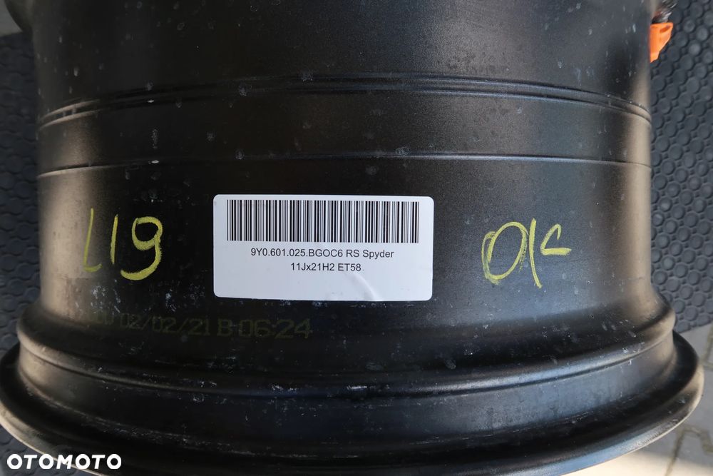 L19 / 458 Felga Porsche Cayenne 9Y0 Idealna Tylna 11x21et58 - 9