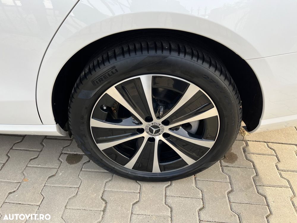 Mercedes-Benz E - 10