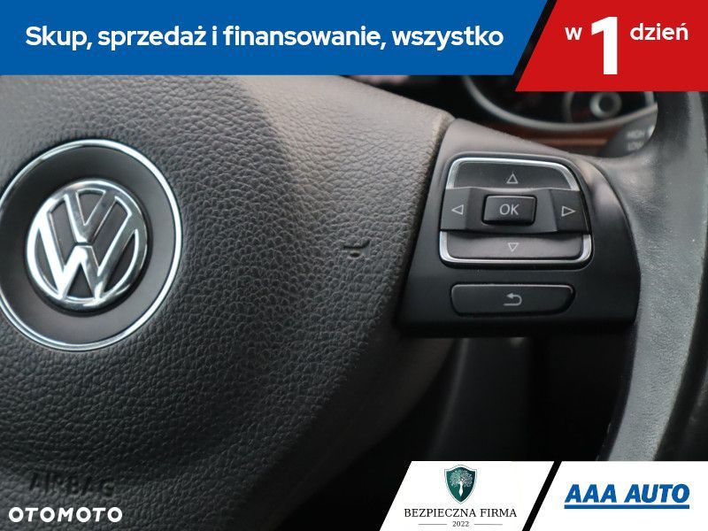 Volkswagen Passat CC - 18