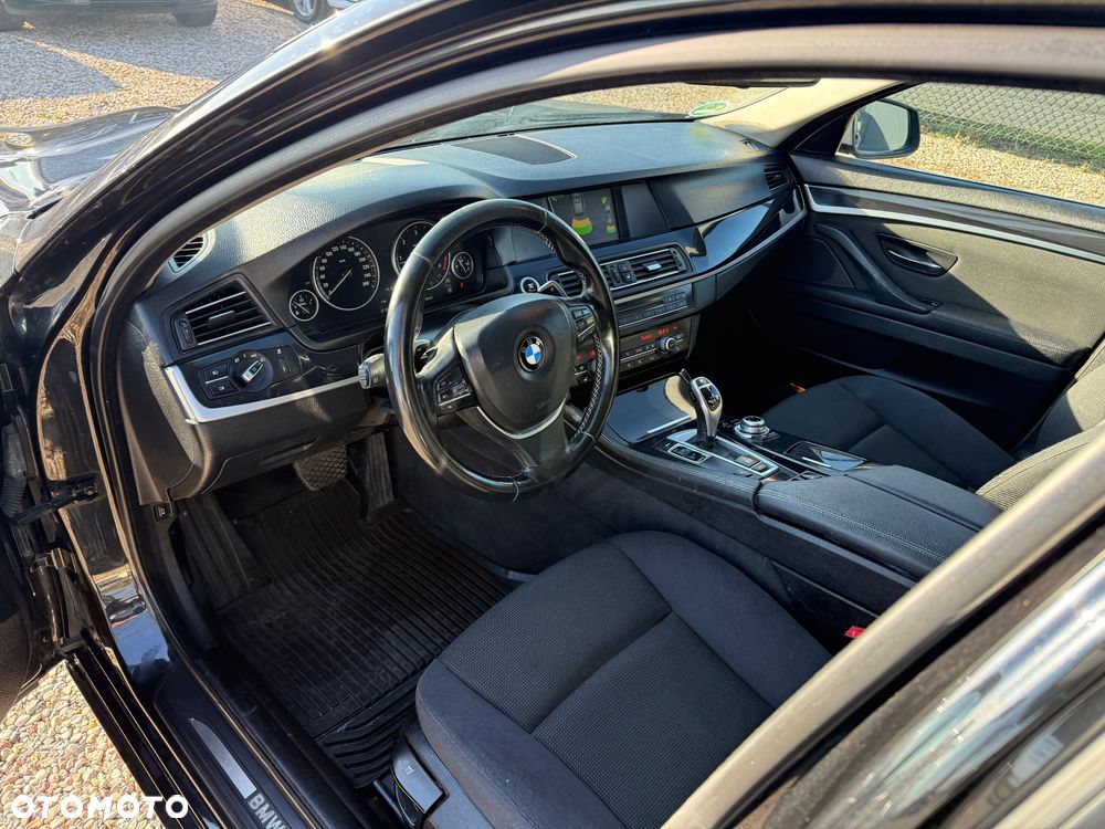 BMW Seria 5 520d Sport-Aut - 23