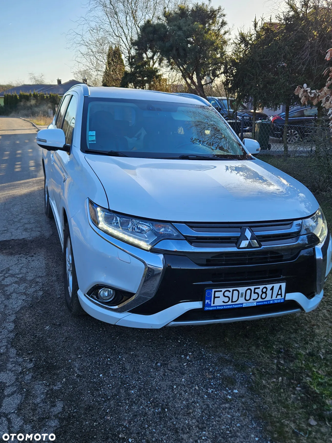Mitsubishi Outlander PHEV Instyle NAVI - 3