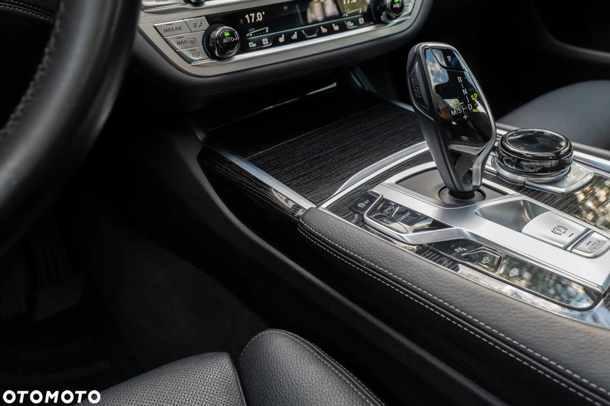 BMW Seria 7 740Li - 29