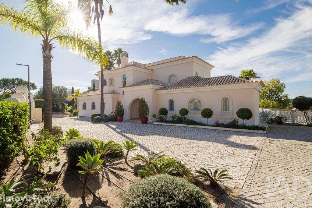 Casa / Villa T4 em Almancil - Grande imagem: 2/32