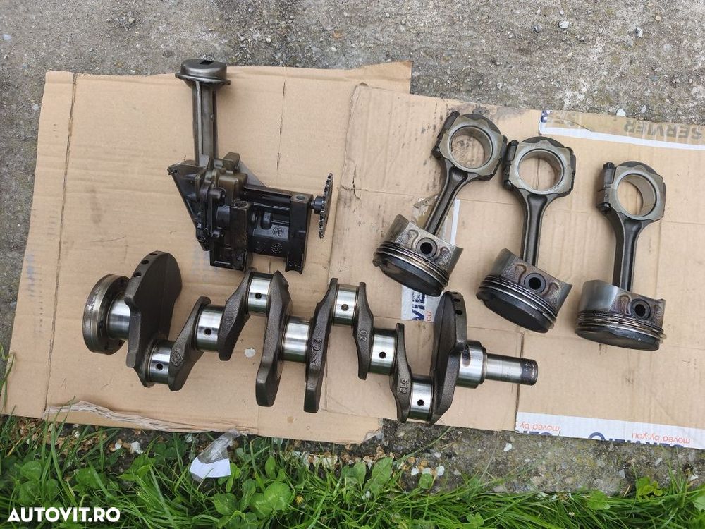 Vibrochen pistoane pompă de ulei 1.6 16v Renault Megane 2 - 1