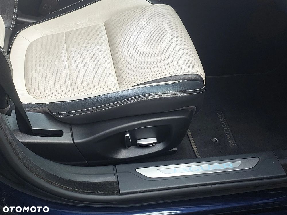 Jaguar XF 2.0 i4D AWD Prestige - 16