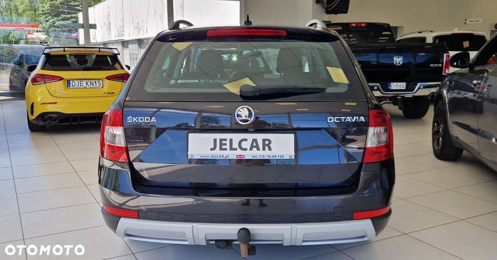Skoda Octavia Scout 2.0 TDI 4x4 DSG - 10