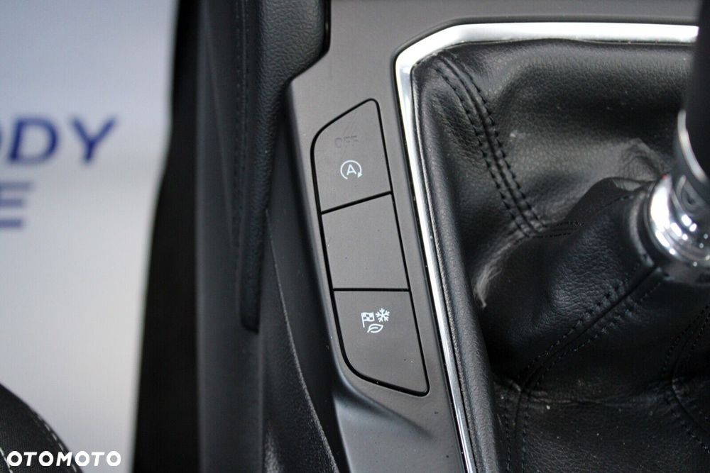 Ford Kuga 1.5 EcoBoost FWD Titanium - 26