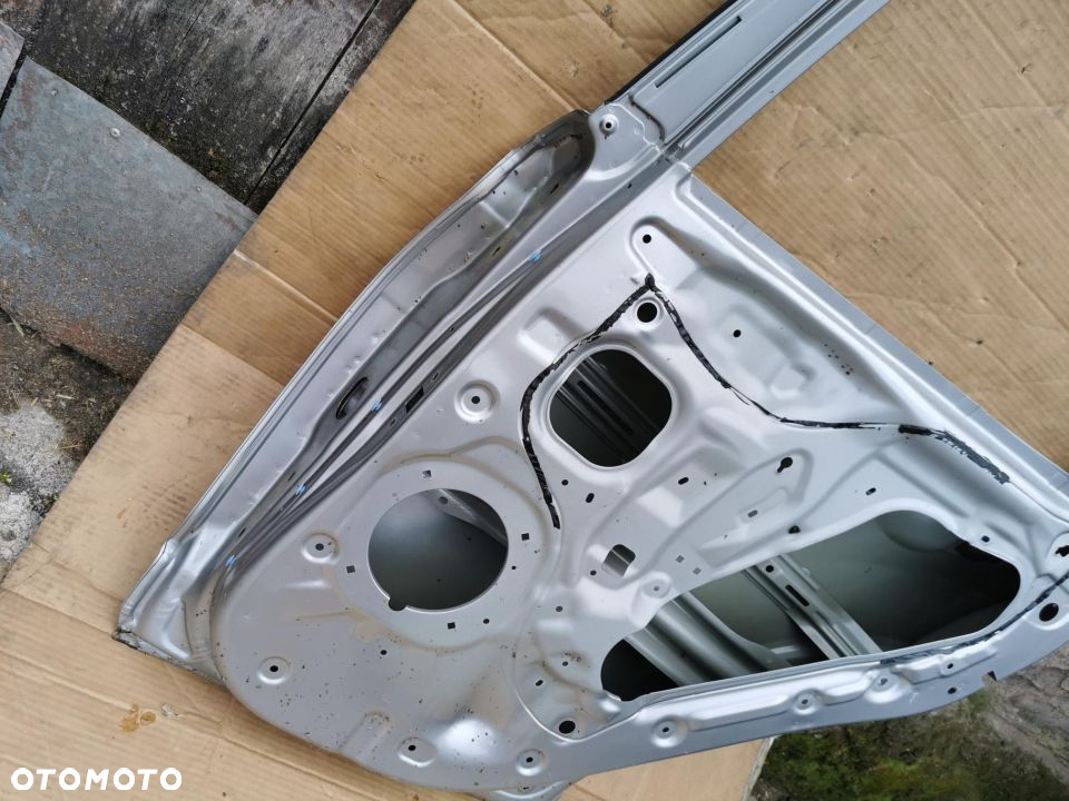 DRZWI TYŁ TYLNE PRAWE RH HYUNDAI KONA 17+ SREBRNE ORYGINAŁ - 9