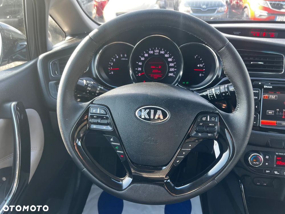 Kia Ceed - 24