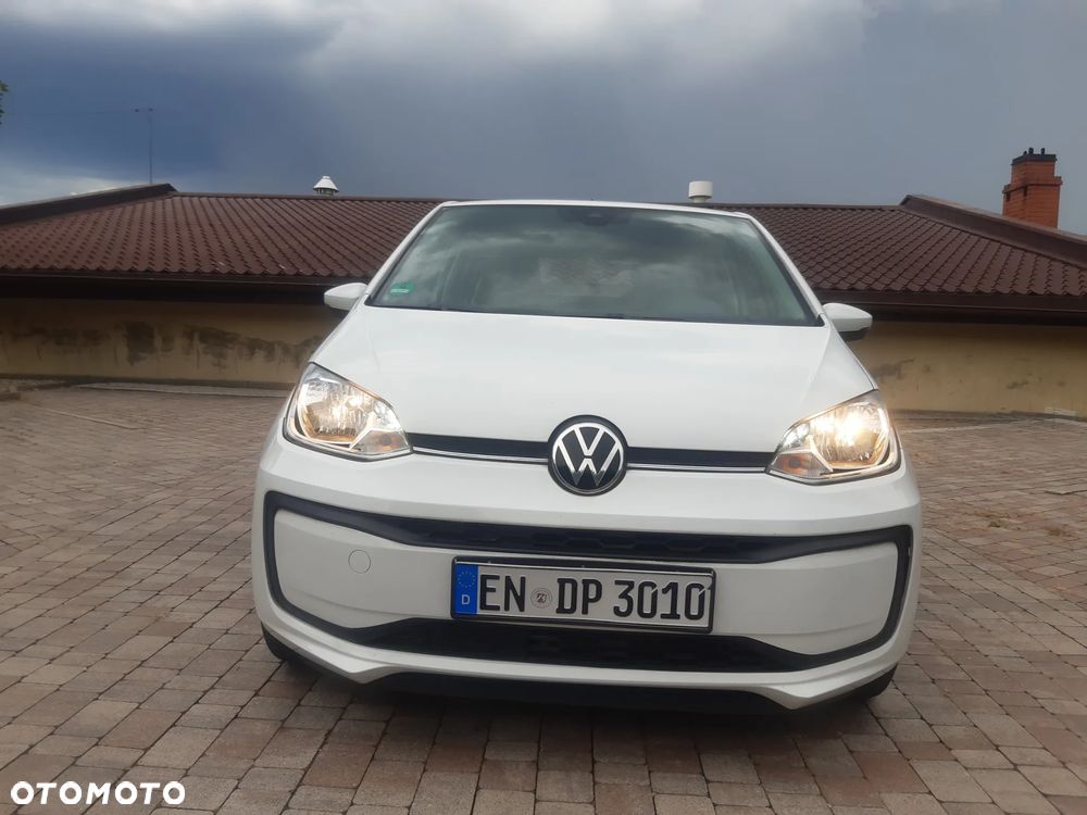 Volkswagen up! Active - 10