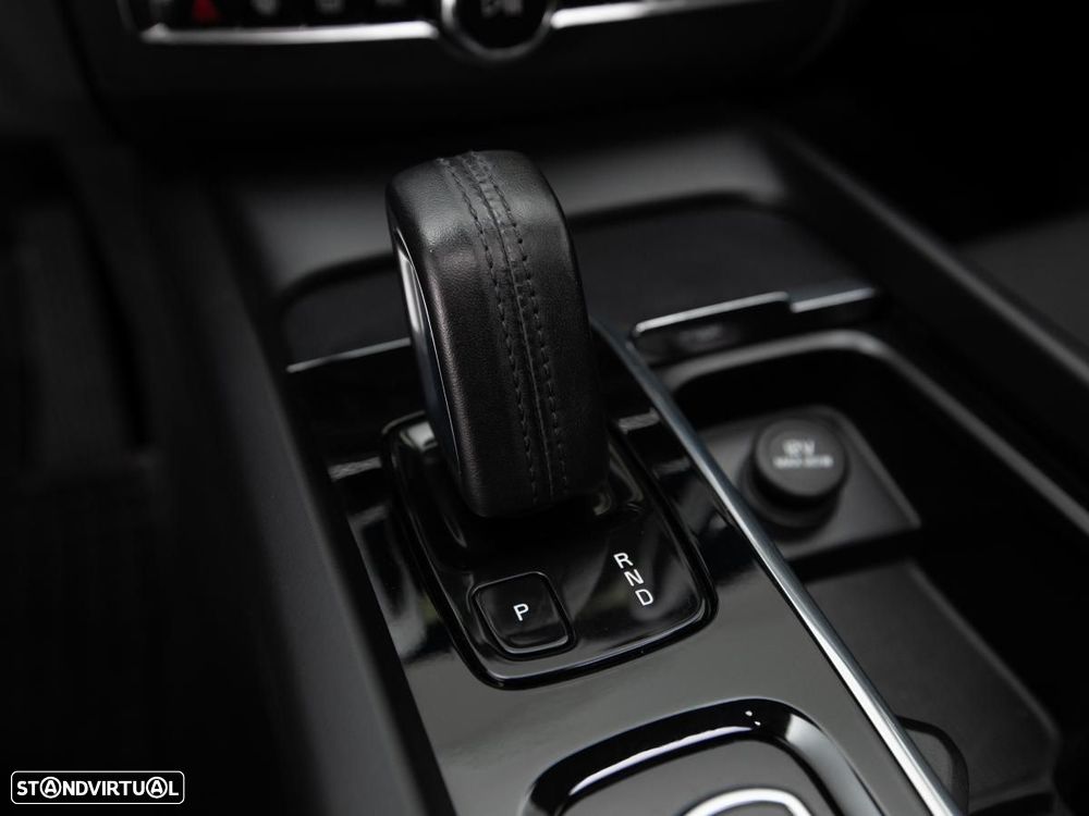 Volvo XC 60 2.0 T8 PHEV Inscription Expression AWD - 23