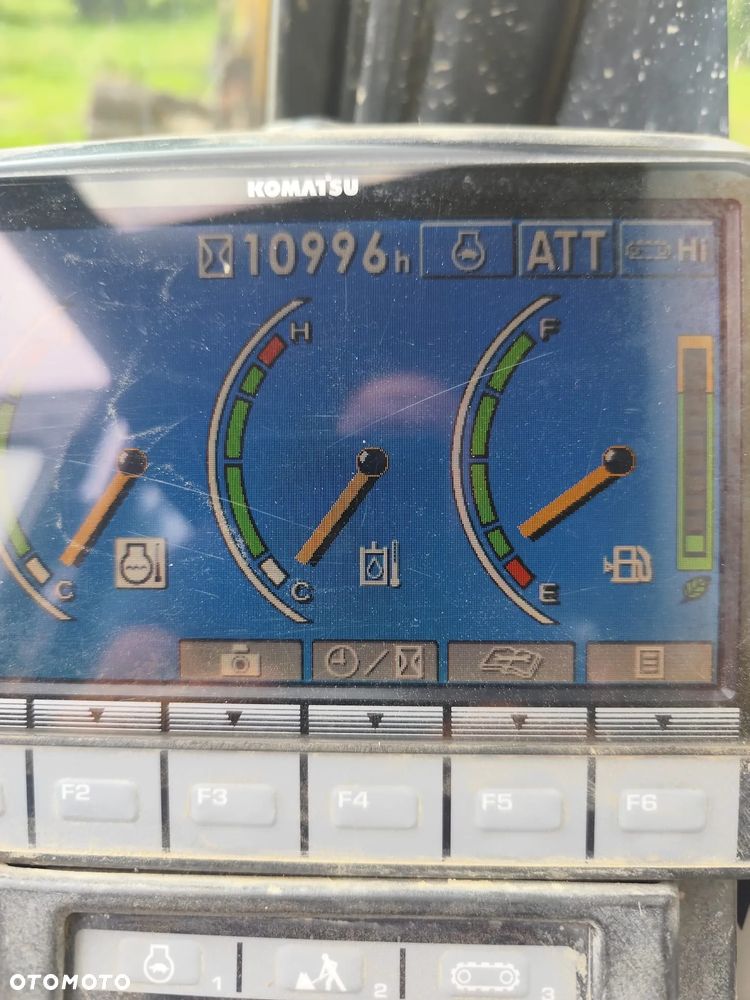 Komatsu PC210 - 9