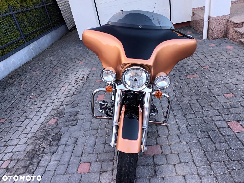 Harley-Davidson Touring Street Glide - 13