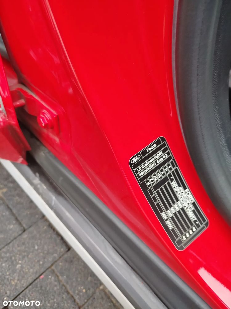 Ford Focus 1.0 EcoBoost Hybrid ACTIVE - 15