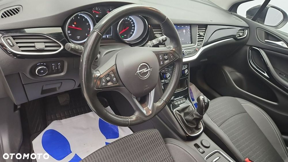 Opel Astra 1.2 T Elegance S&S - 9