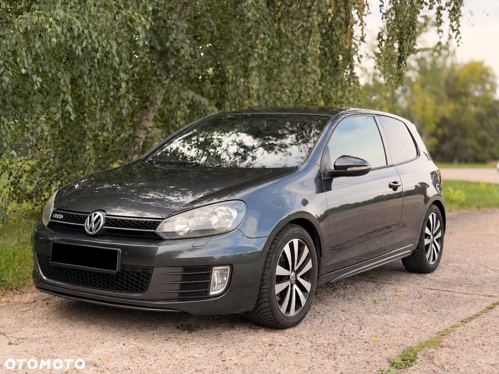 Volkswagen Golf - 2