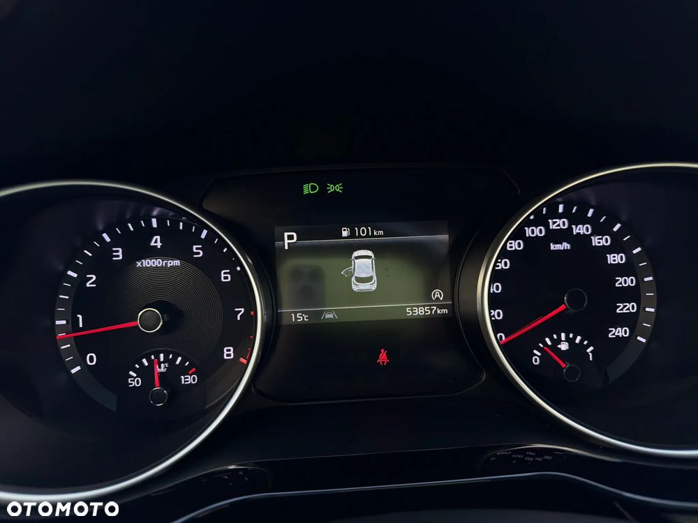 Kia XCeed - 15