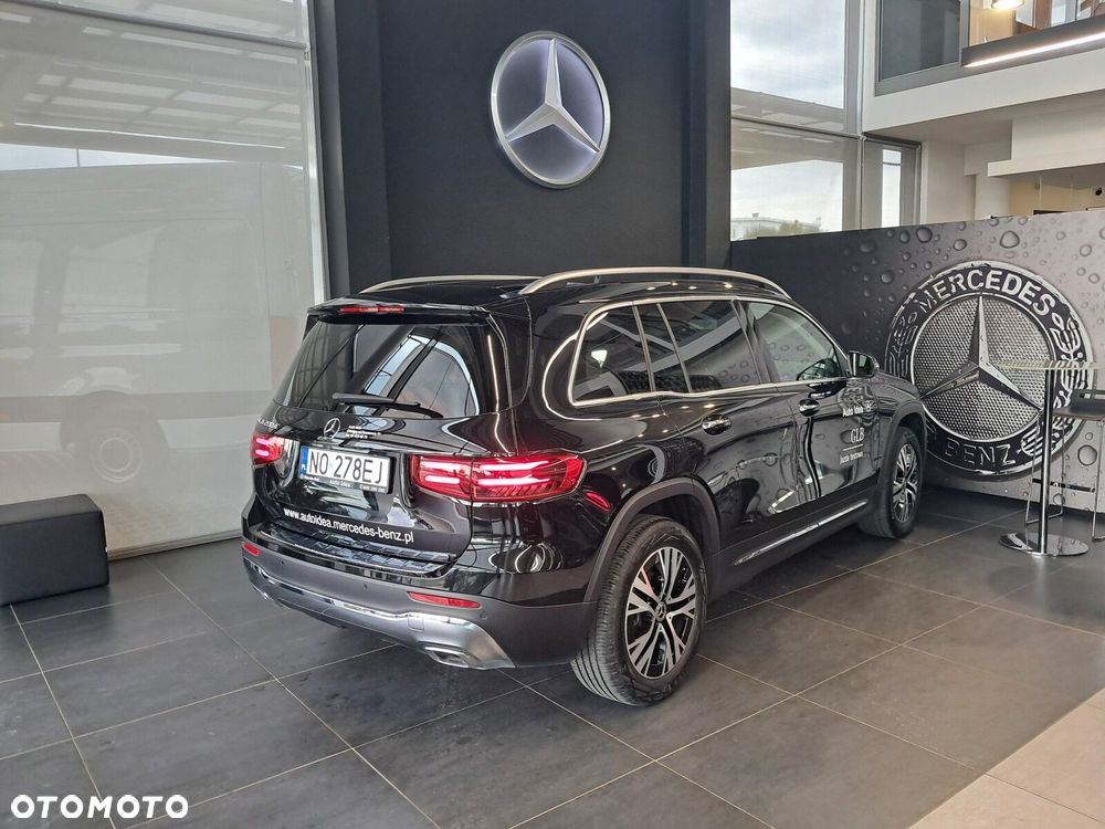 Mercedes-Benz GLB - 27
