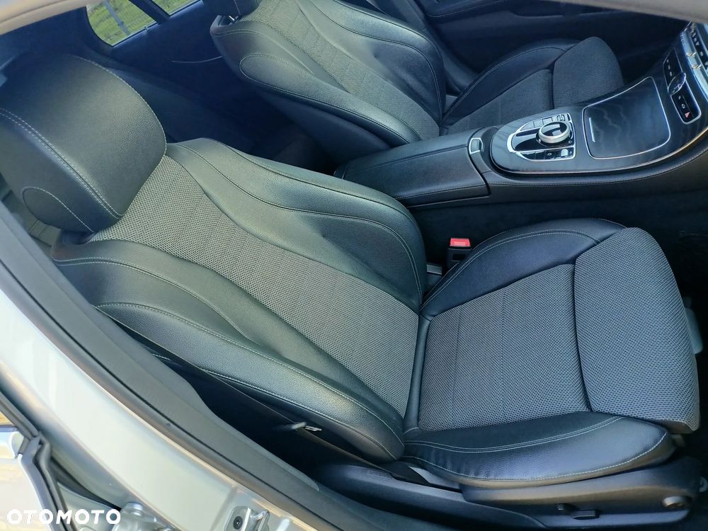 Mercedes-Benz Klasa E 220 d 9G-TRONIC - 24