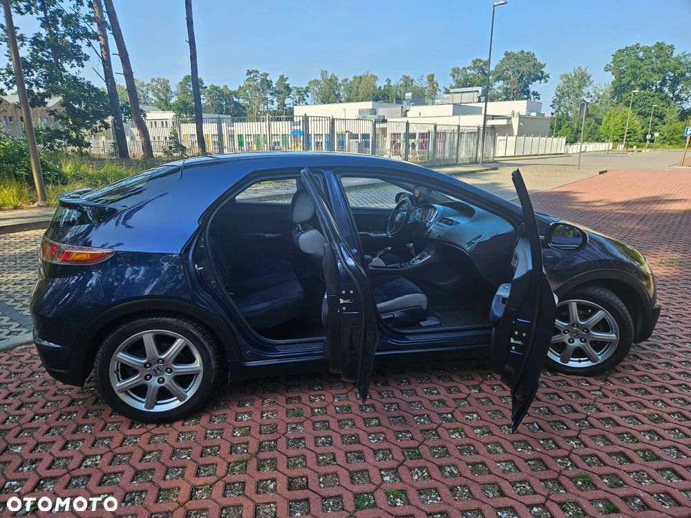 Honda Civic 1.8 Comfort - 12