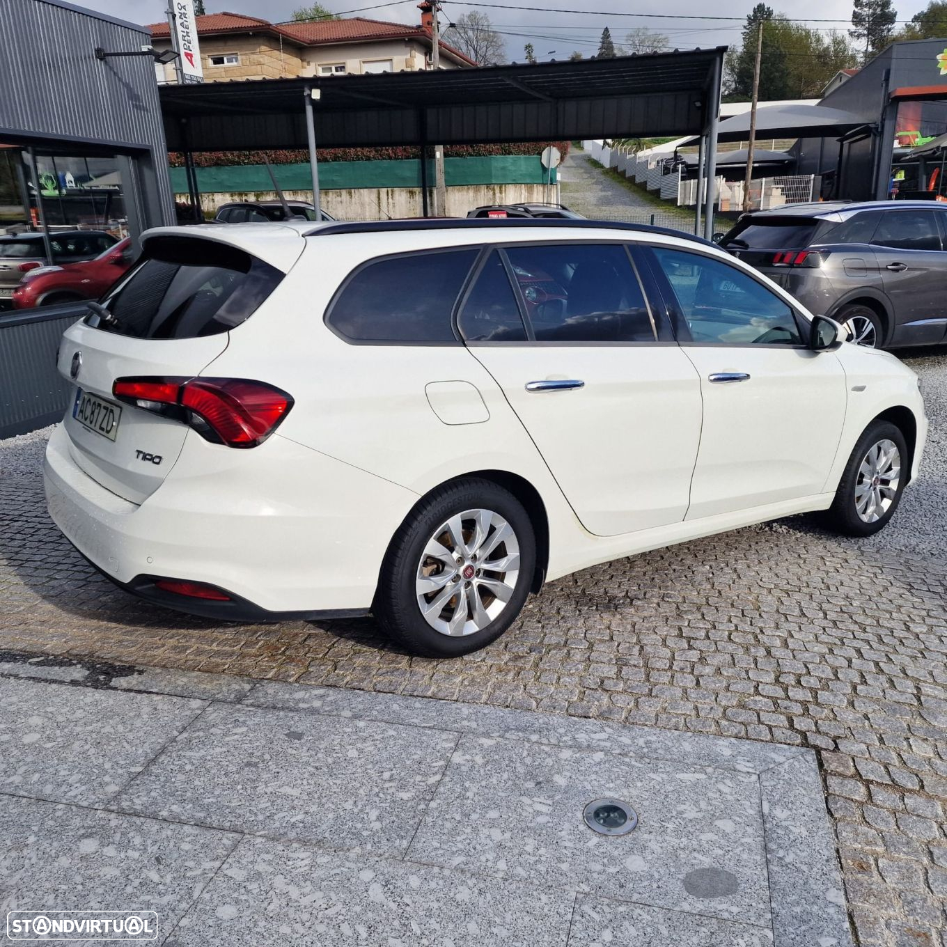 Fiat Tipo Station Wagon 1.3 M-Jet Lounge - 15
