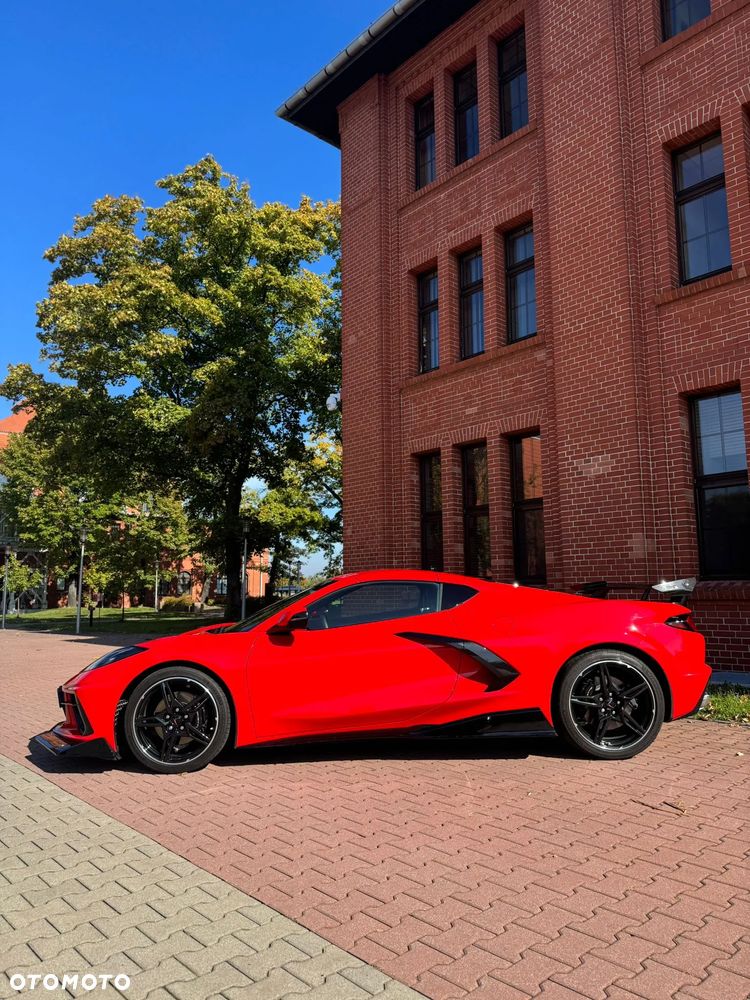 Chevrolet Corvette - 4