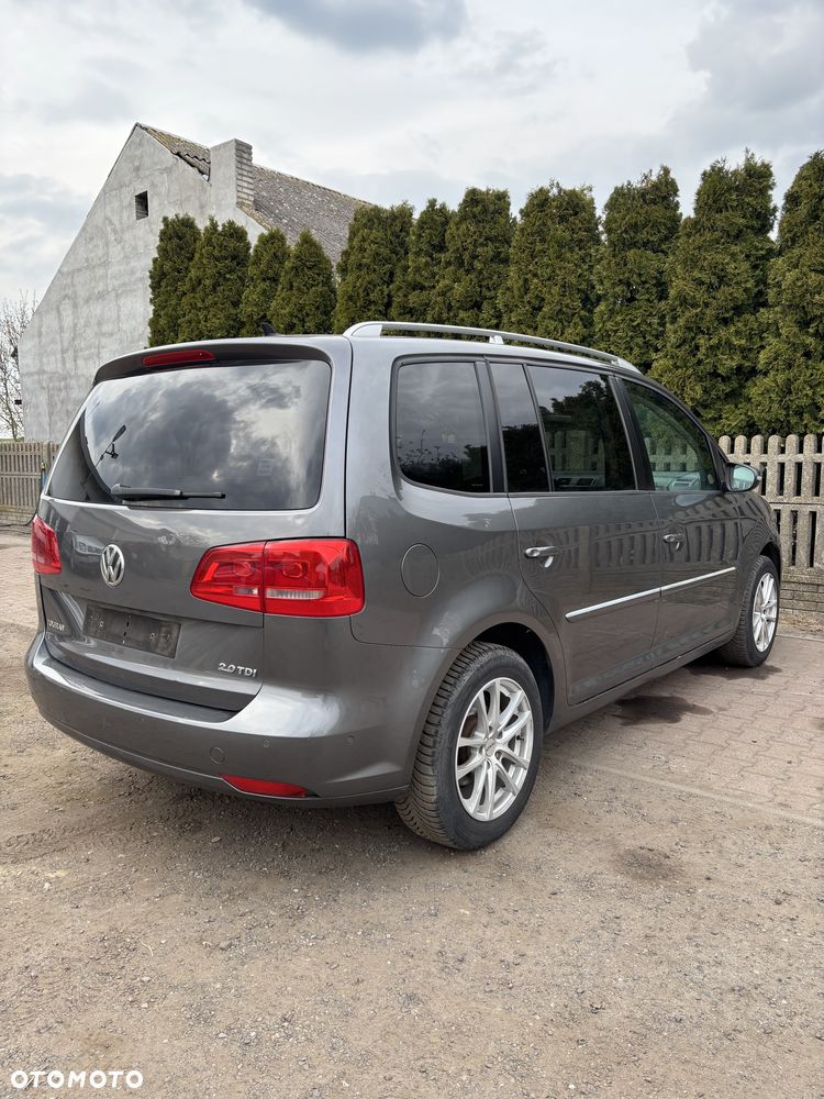 Volkswagen Touran - 5