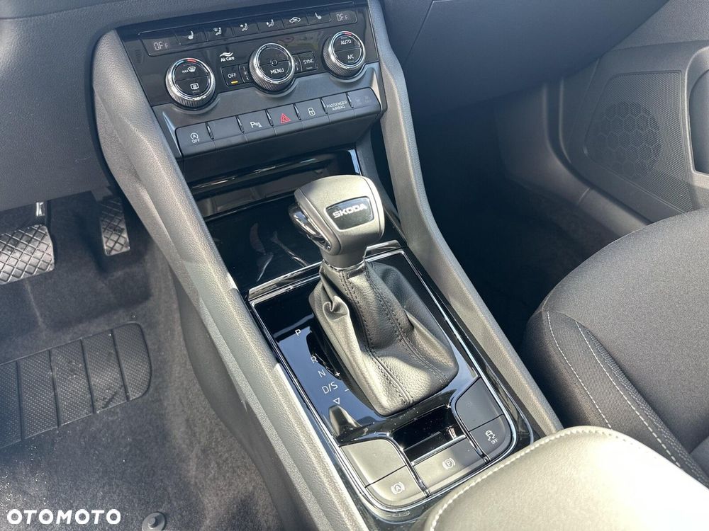 Skoda Karoq 1.5 TSI ACT Edition 130 DSG - 24