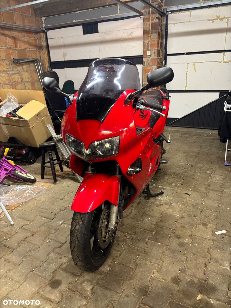Honda VFR - 2