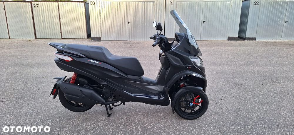 Piaggio MP-3 - 11