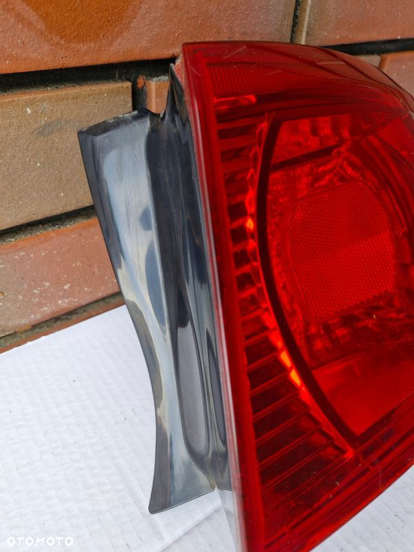 LAMPA TYŁ TYLNA Prawa Kia Magnetis 03-06r Wkład Lampy - 4
