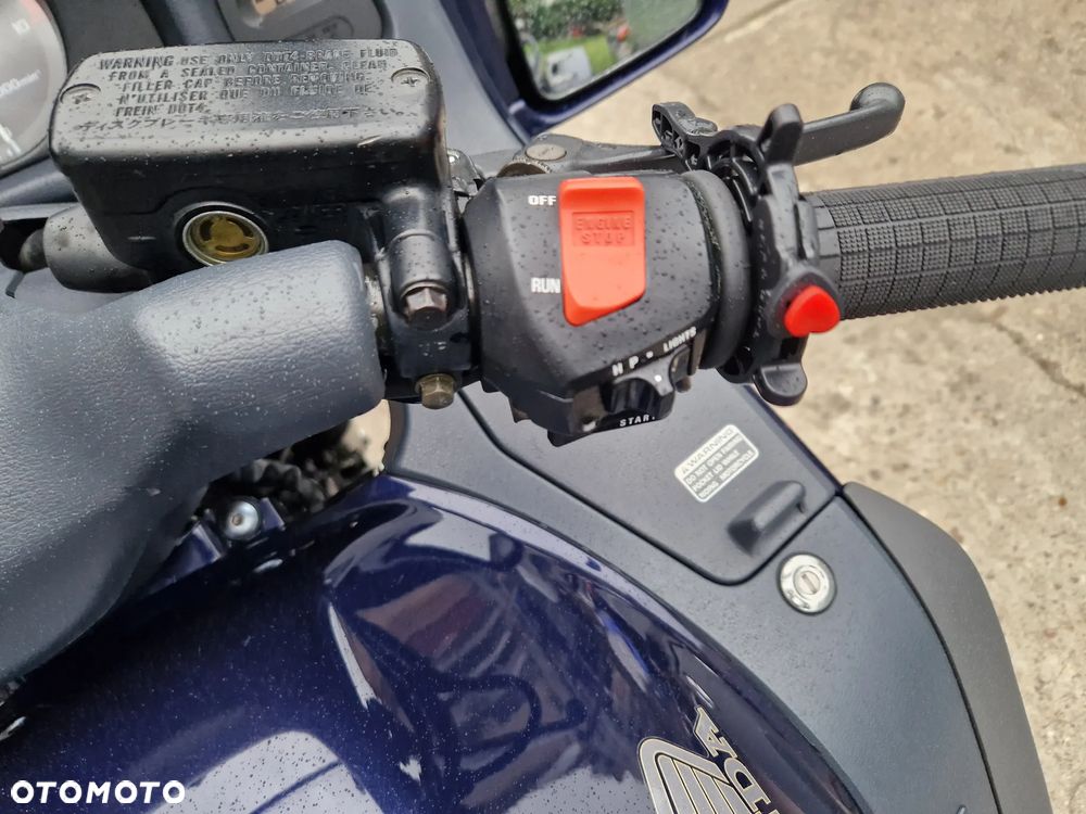 Honda ST - 29