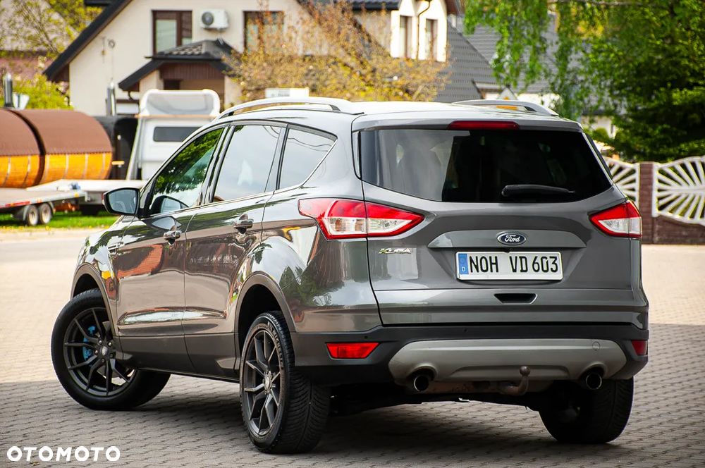 Ford Kuga 2.0 TDCi 2x4 Titanium - 11