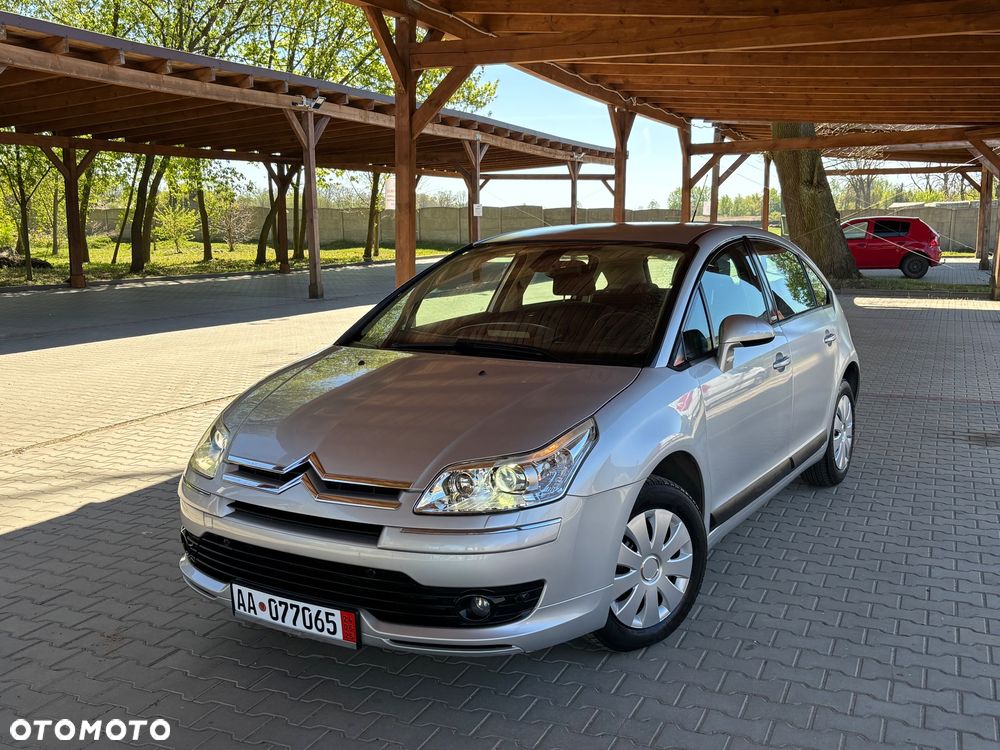 Citroën C4 1.6 16V Exclusive - 1