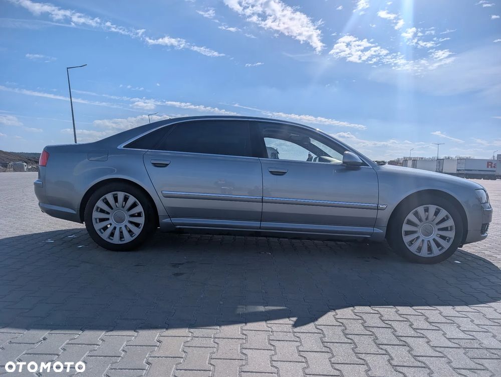 Audi A8 4.2 FSI L Quattro - 4