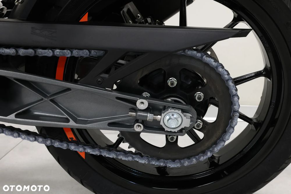 KTM Duke 125 - 40