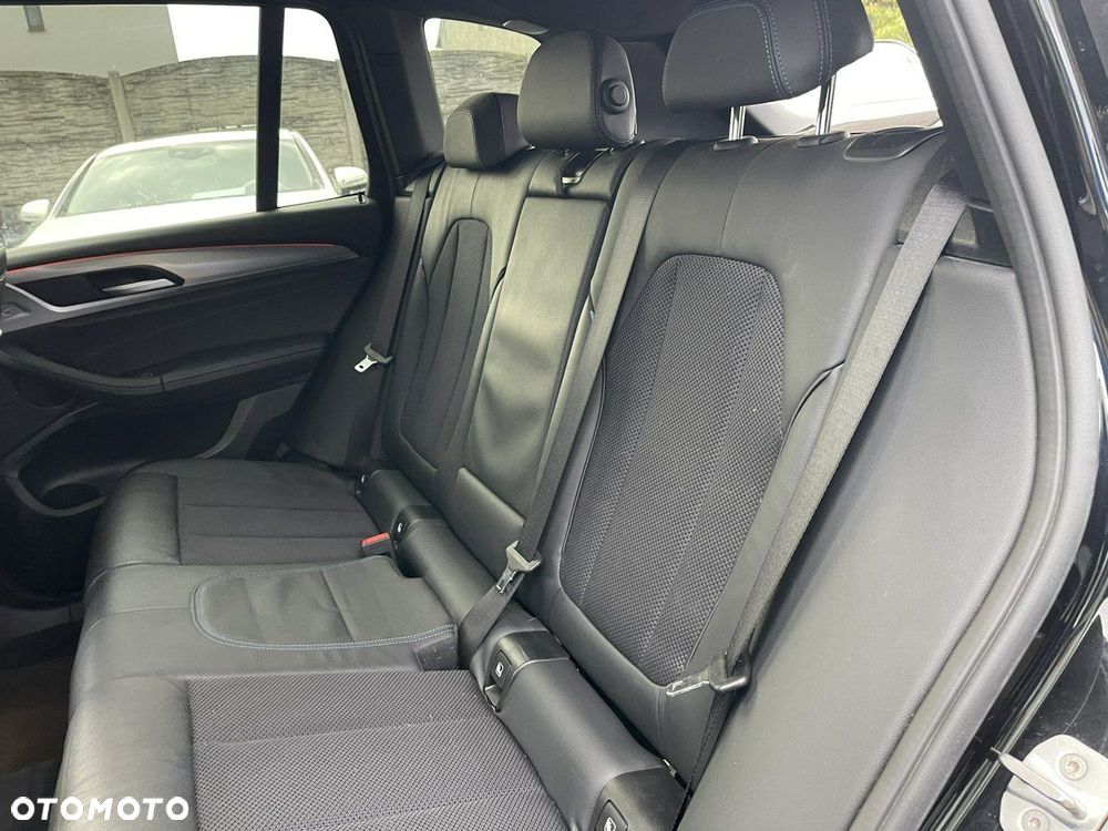 BMW X3 xDrive20i M Sport - 12