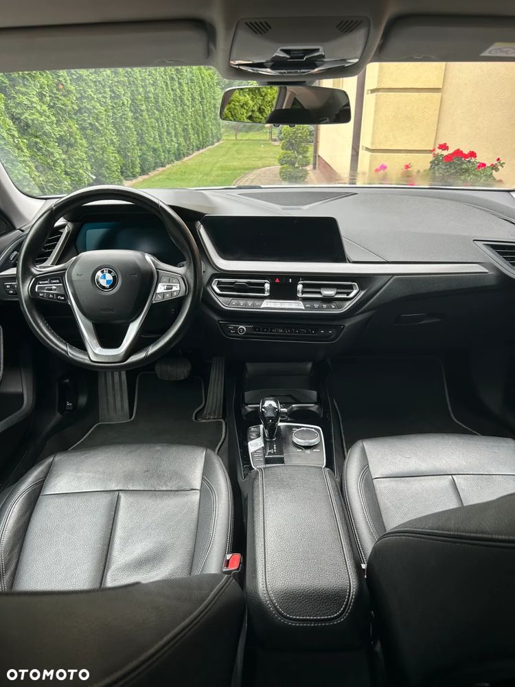 BMW Seria 2 218i - 8