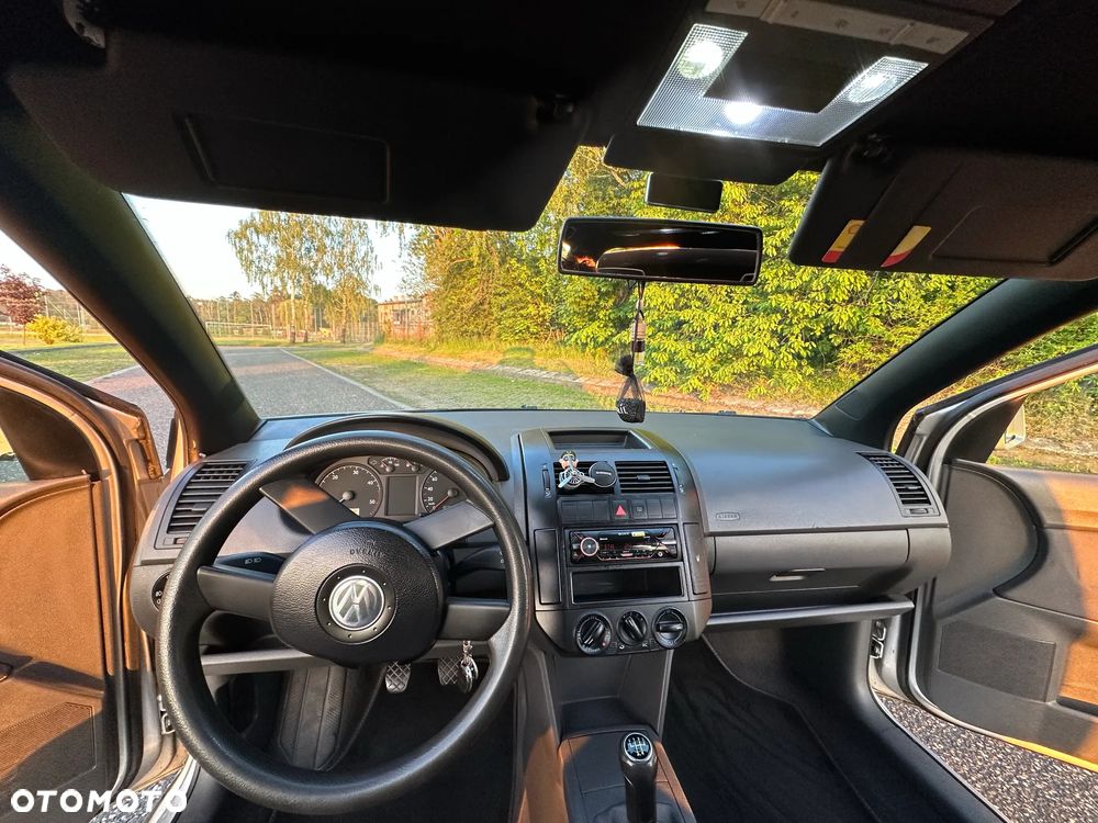 Volkswagen Polo - 12
