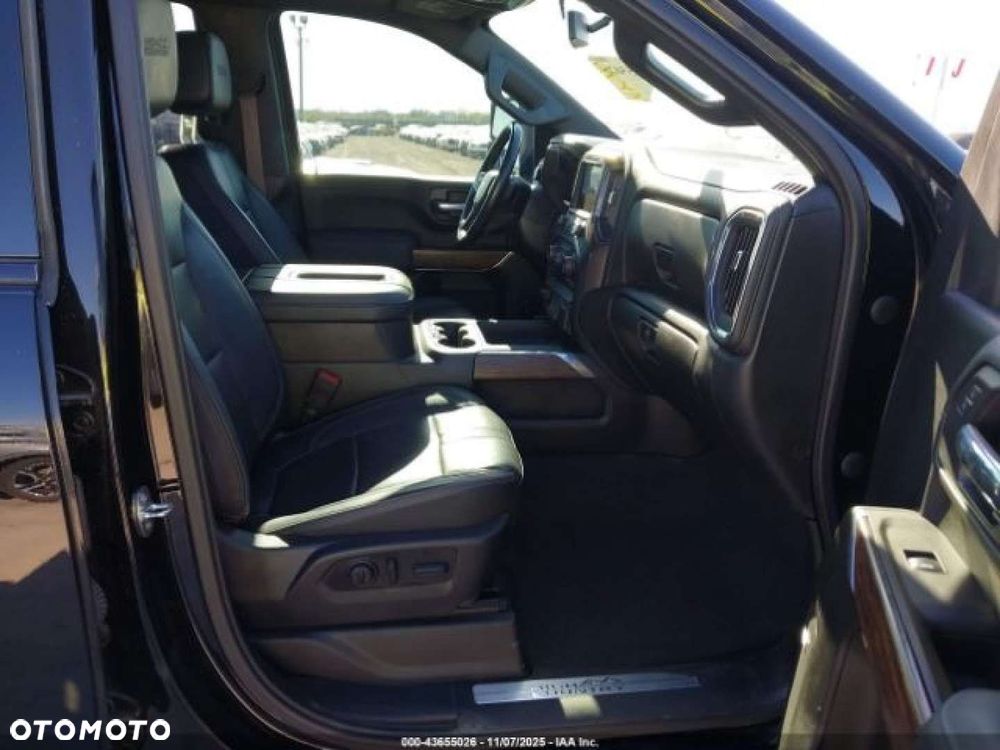 Chevrolet Silverado - 9