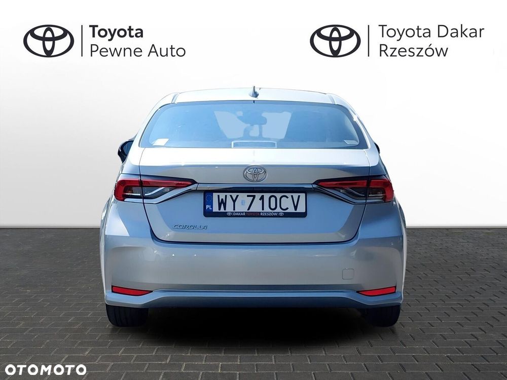 Toyota Corolla - 4