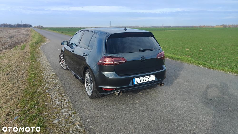 Volkswagen Golf GTI Performance BlueMotion Technology - 5