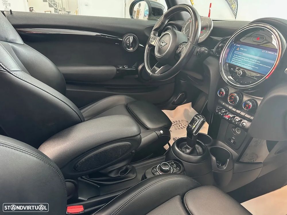 MINI Cabrio Cooper Auto - 20