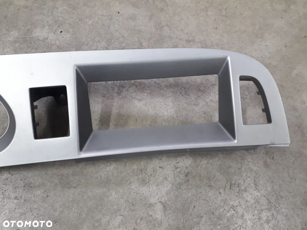 osłona listwa licznika mmi A6 C6 2.0 FSI TFSI BPJ - 4