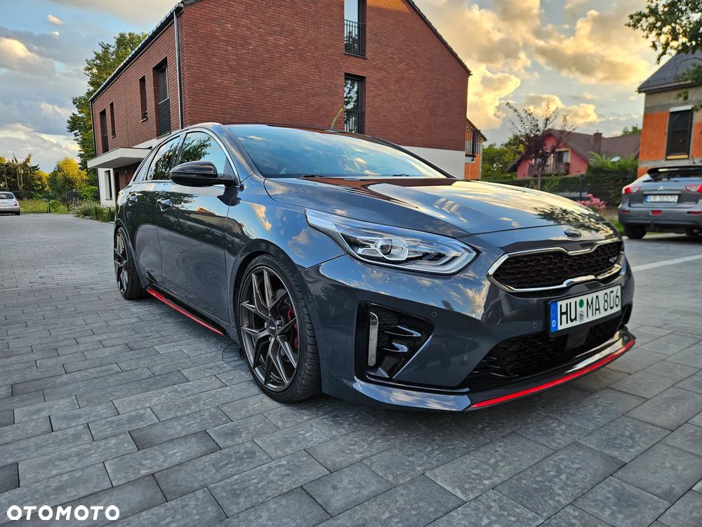 Kia ProCeed - 33