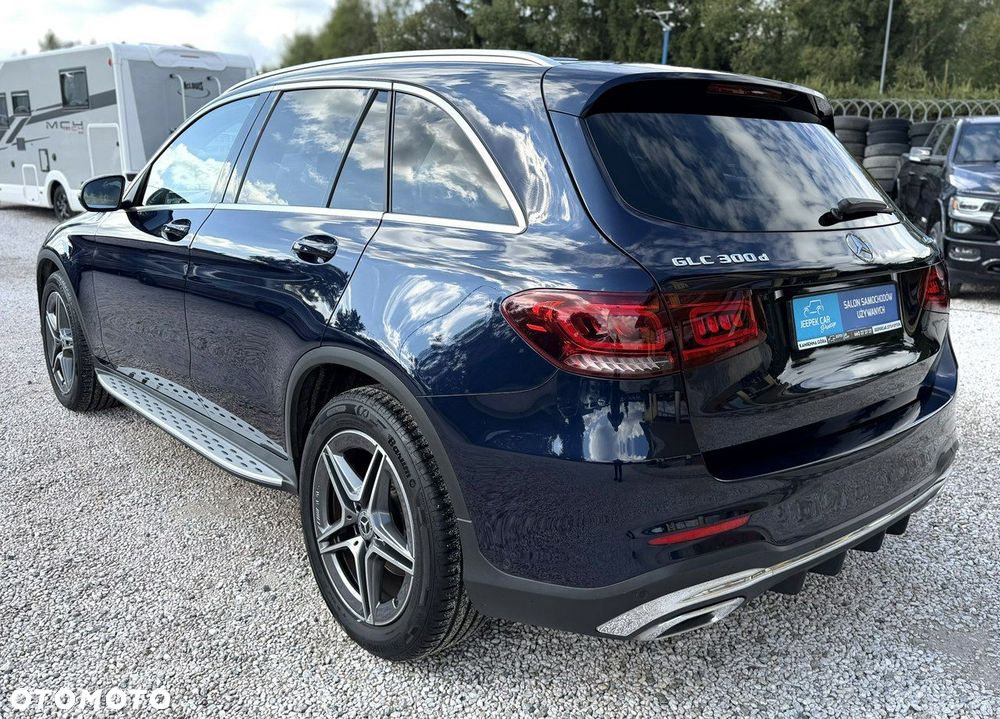 Mercedes-Benz GLC 300 d 4Matic 9G-TRONIC AMG Line - 8